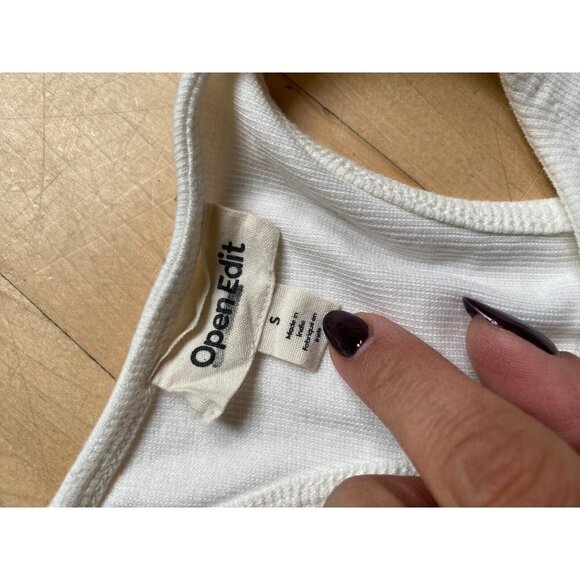 Open edit BNWT womens white racerback bodysuit sz small sleeveles - Picture 4 of 5